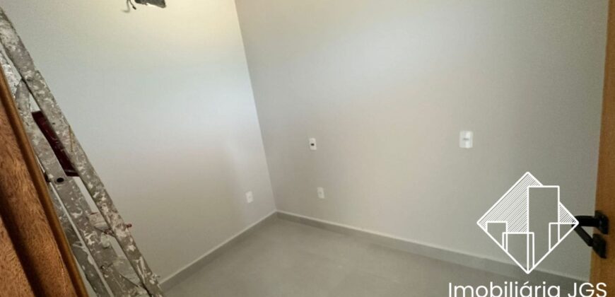 Excelente Casa de esquina no Condomínio Village Ipanema 2