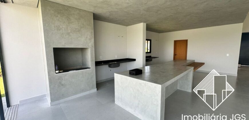 Excelente Casa de esquina no Condomínio Village Ipanema 2