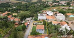 Chácara de esquina no bairro Colégio – Araçoiaba da Serra/SP