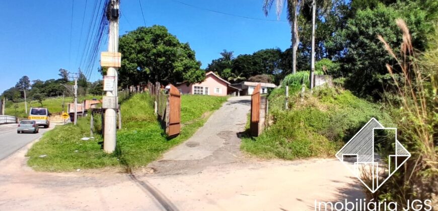 Chácara de 1.600 metros com Barracão – Jundiacanga