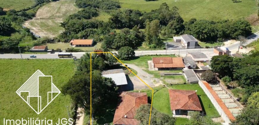 Chácara de 1.600 metros com Barracão – Jundiacanga