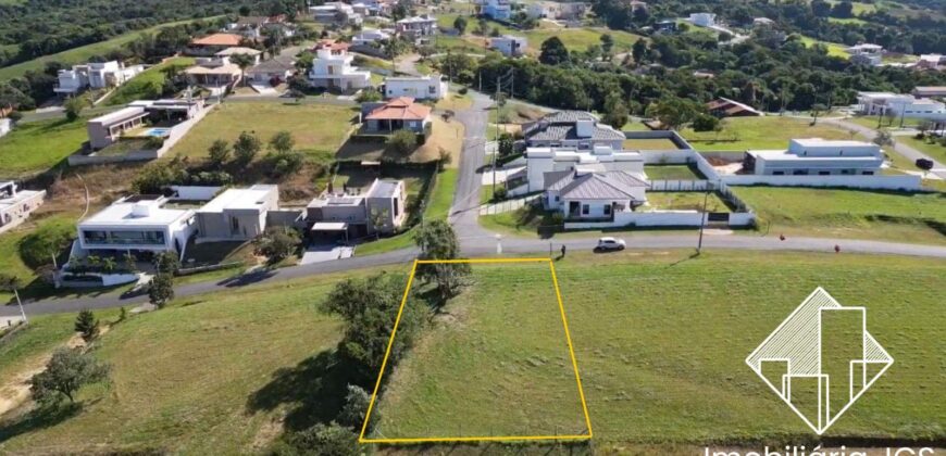 Terreno de 800 metros no Condomínio Village Araçoiaba