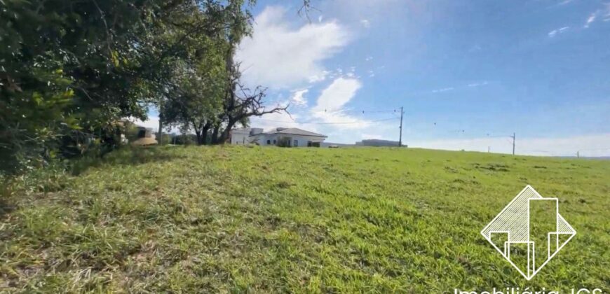 Terreno de 800 metros no Condomínio Village Araçoiaba
