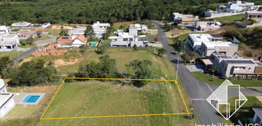 Terreno de 800 metros no Condomínio Village Araçoiaba
