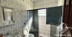 Casa em terreno de 300 metros – Jundiaquara