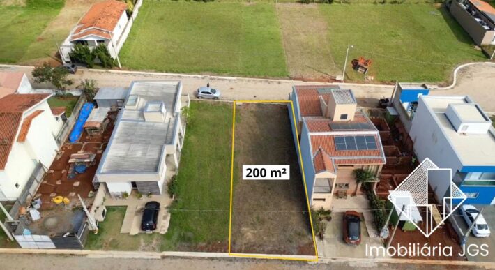 Lote de 200 metros no Condomínio Terras do Sol Poente