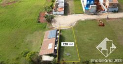 Oportunidade de Lote de 228 metros em Condomínio Fechado