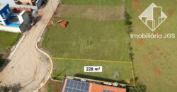 Oportunidade de Lote de 228 metros em Condomínio Fechado