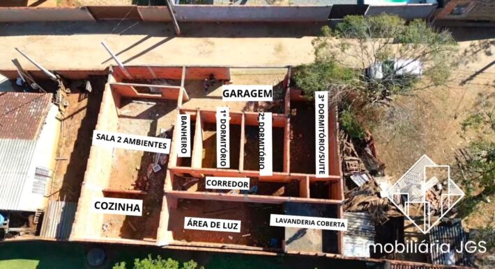 Casa em fase de construção no bairro Jundiaquara