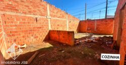 Casa em fase de construção no bairro Jundiaquara