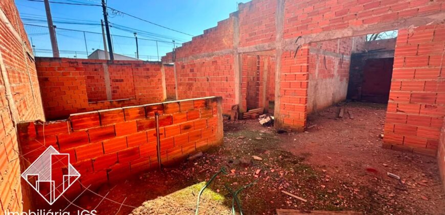 Casa em fase de construção no bairro Jundiaquara