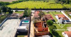 Casa em fase de construção no bairro Jundiaquara