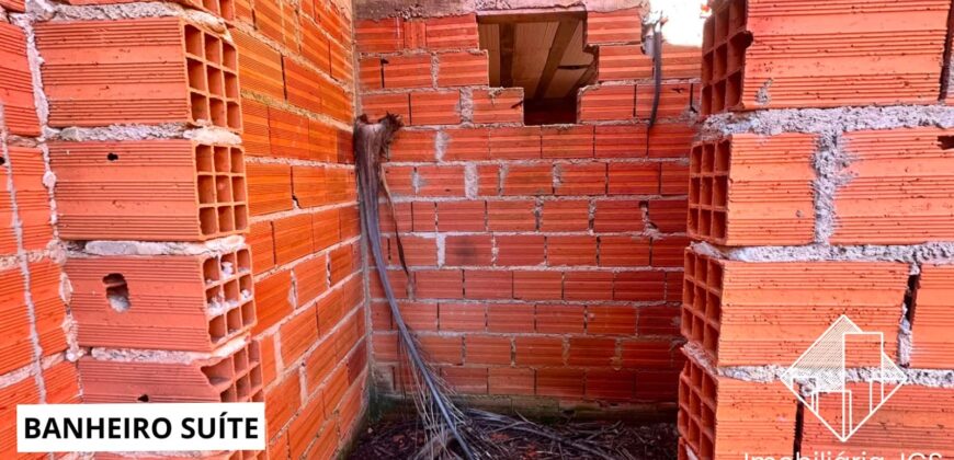 Casa em fase de construção no bairro Jundiaquara