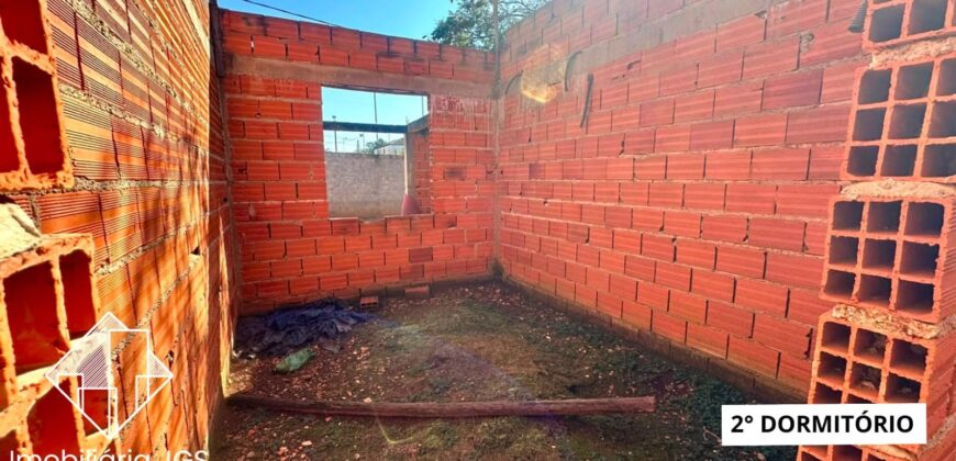 Casa em fase de construção no bairro Jundiaquara