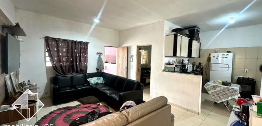 Casa com piscina e quintal – Bairro colégio em Araçoiaba da Serra