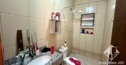 Casa com piscina e quintal – Bairro colégio em Araçoiaba da Serra