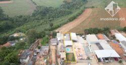 Casa com piscina e quintal – Bairro colégio em Araçoiaba da Serra