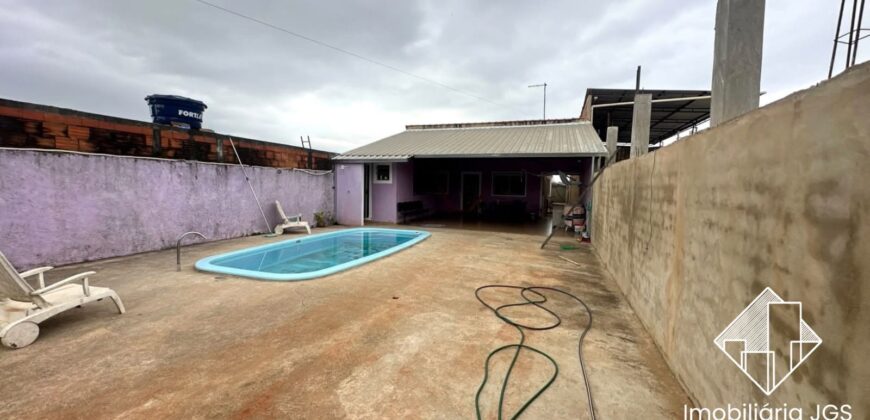 Casa com piscina e quintal – Bairro colégio em Araçoiaba da Serra