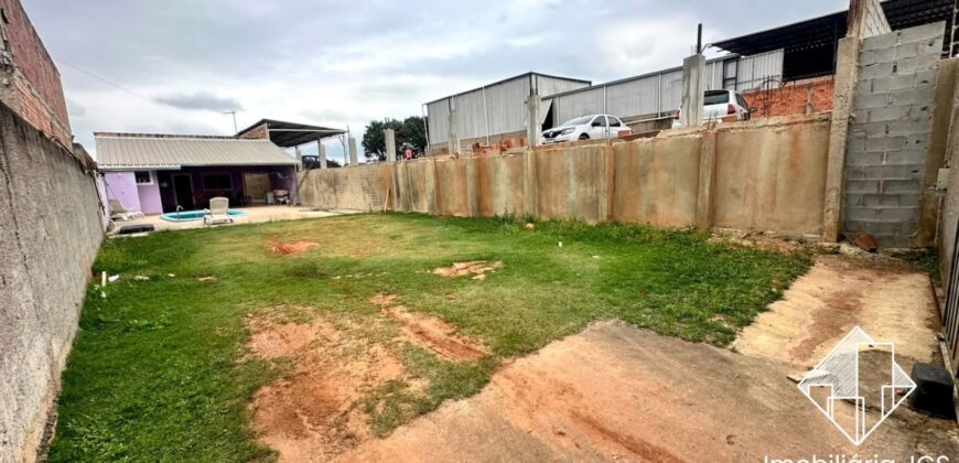 Casa com piscina e quintal – Bairro colégio em Araçoiaba da Serra