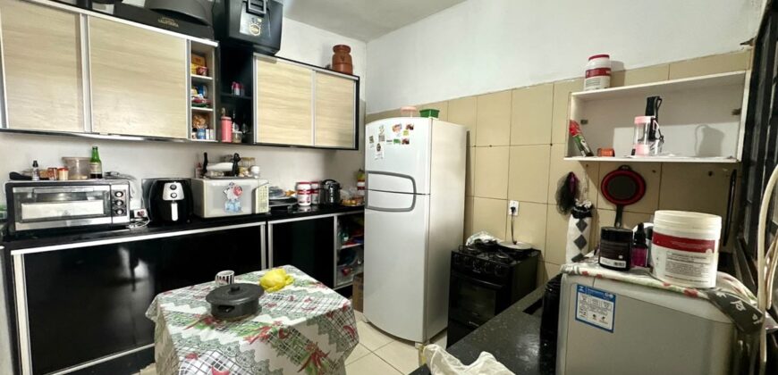 Casa com piscina e quintal – Bairro colégio em Araçoiaba da Serra
