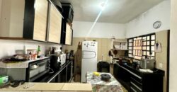 Casa com piscina e quintal – Bairro colégio em Araçoiaba da Serra