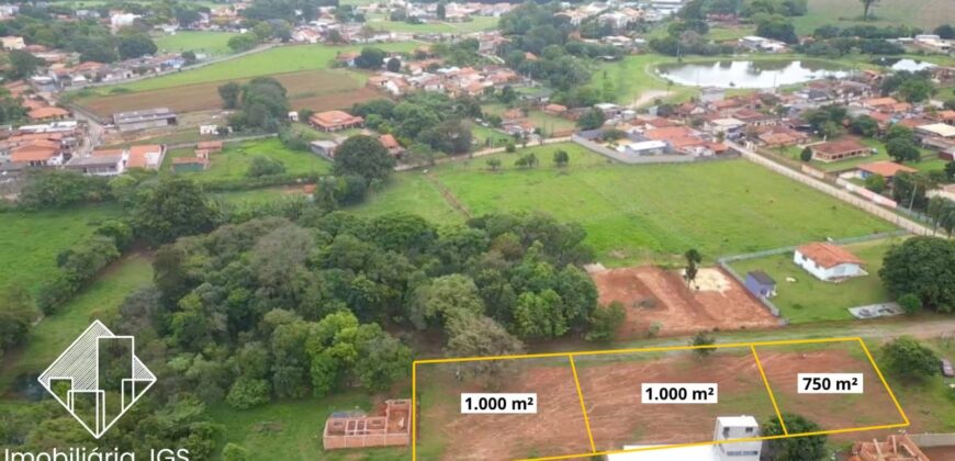 Terreno de 1.000 metros com Escritura no bairro Jundiaquara