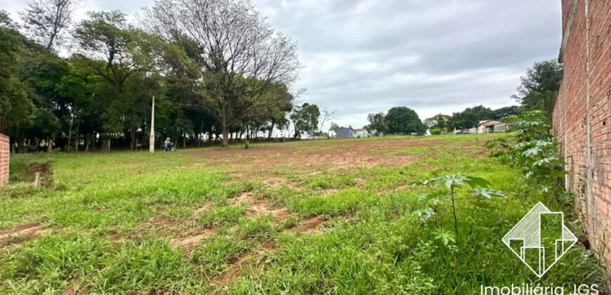 Terreno de 1.000 metros com Escritura no bairro Jundiaquara