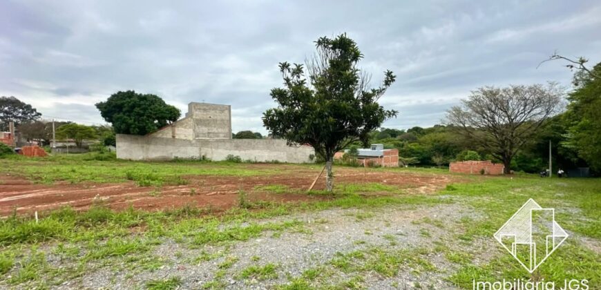 Terreno de 1.000 metros com Escritura no bairro Jundiaquara